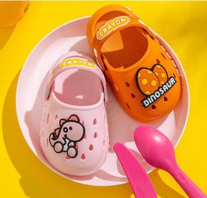 Nouvelles sandales pour enfants chaussures de plage et de jardin dernière Offre Spéciale sandales bon marché pour enfants sabot mules avec dessin animé mignon pour enfants - Product Image 3