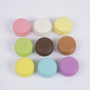 Présentoir de macarons 3D réalistes simulés pour décoration intérieure DIY sur le thème de l'amour - Product Image 2