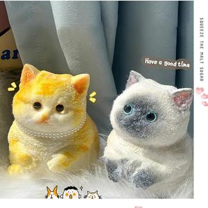 Juguete Antiestrés Jumbo Taba Squishy Cat Hecho a Mano, Juguete de Peluche de Gatito Súper Suave para Adultos y Niños - Product Image 2