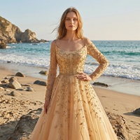 Robe de soirée Serene Hill LA70812 en tulle bleu clair perlé, coupe trapèze, bretelles spaghetti et manches longues