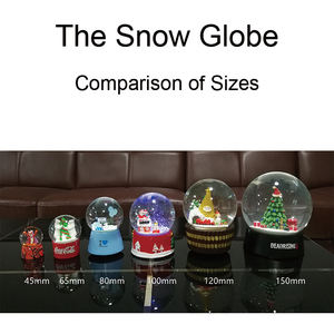 2024 di tendenza in resina di plastica artigianato giocatore di calcio <span class=keywords><strong>neve</strong></span> acqua globo decorazione scrivania per bambini e Souvenir in stile <span class=keywords><strong>angelo</strong></span> - Product Image 2