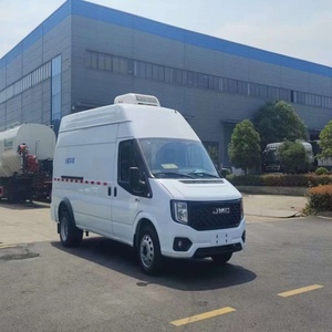 Camioneta Refrigerada Diésel JMC Fushun, 145HP, 2.0T, Neumáticos Traseros Dobles, Caja Aislada de 3.2m para Entrega de Alimentos Congelados y Productos Frescos - Product Image 2