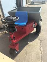 Machine à peigner le gazon de bonne qualité, petite, à roulettes, remplie de sable, avec une largeur de travail de 1100 mm pour terrain de football