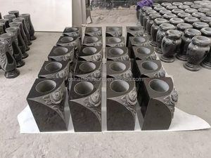 <span class=keywords><strong>Vases</strong></span> carrés <span class=keywords><strong>en</strong></span> pierre sculptée de fleurs funéraires <span class=keywords><strong>en</strong></span> <span class=keywords><strong>granit</strong></span> noir de Shanxi, Chine, SW STONE - Product Image 1