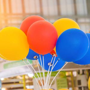 Offerta Speciale: Supporti per Palloncini in Plastica Bianca da 60cm per Decorazioni Natalizie, San Valentino, Feste e Matrimoni - Product Image 5