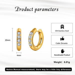 Boucles d'oreilles créoles petites en acier inoxydable plaqué or 18 carats avec 4 pierres rondes en zircon cubique serties en canal, bijoux de haute qualité pour femmes - Product Image 4
