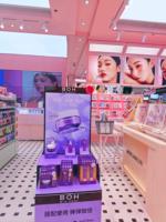 Présentoir de Comptoir en Bois pour Cosmétiques et Parfums, Vitrine Moderne de Luxe avec Miroir et Éclairage LED