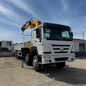 משאית HOWO עם מנוף 8x4, 420 כוחות סוס, תקן יורו 3, מנוף <span class=keywords><strong>12</strong></span> טון - Product Image 1