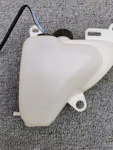 Conjunto de Tanque de Combustible para Motocicleta Tipo OEM AX100, Botella de Aceite para Motocicleta <span class=keywords><strong>Suzuki</strong></span> <span class=keywords><strong>AX</strong></span> <span class=keywords><strong>100</strong></span> de <span class=keywords><strong>2</strong></span> Tiempos, Caja de Gasolina, Tanque de Aceite AX100 - Product Image 4