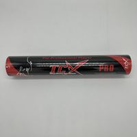 TCX PRO : Robustesse de champion, trajectoire précise et inaltérable, sélection de plumes naturelles de qualité supérieure, directement de l'usine jusqu'à votre terrain.