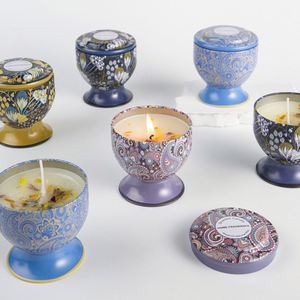 Vela Aromática Vintage en Lata Metálica con Tapa, Frasco Redondo para Aromaterapia, Decoración del Hogar, Vela con Flores Secas - Product Image 1