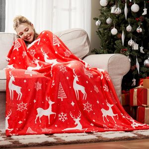 Plaid de Noël en peluche chaude rouge de 50 x 60 pouces avec motif de renne et de flocons de neige - Product Image 4