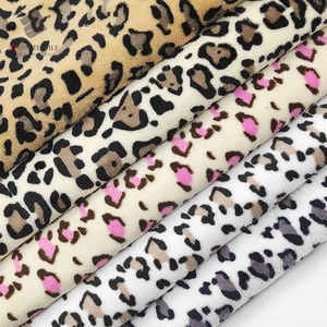 100% polyester velours motif animal tapisserie d'<span class=keywords><strong>ameublement</strong></span> velours imprimé <span class=keywords><strong>léopard</strong></span> <span class=keywords><strong>tissu</strong></span> en peluche pour canapé - Product Image 1