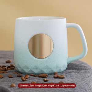 Taza de lujo ligera, caja de regalo, embalaje personalizado, Taza de cerámica, Base de línea dorada, tazas de café de porcelana con logotipo de <span class=keywords><strong>marca</strong></span> de cobre - Product Image 6