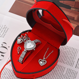 Coffret cadeau de luxe en forme de cœur pour <span class=keywords><strong>la</strong></span> Saint-Valentin ou les célébrations spéciales, avec montre, bagues et collier, parfait - Product Image 4