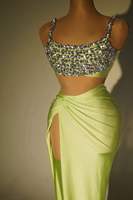Ensemble 2 pièces élégant pour femme : haut court et jupe trompette en satin à imprimé naturel avec pompons – Tenue de soirée