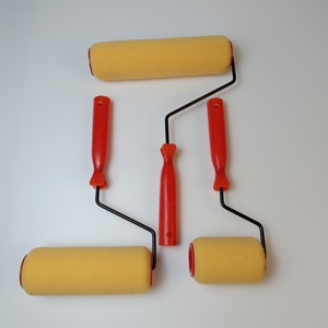 Rouleau de peinture de Type de verrouillage à vis de 7 pouces tissu polyester de couleur pêche jaune avec poignée en PP de couleur rouge ensemble de pinceaux de rouleau de peinture - Product Image 6