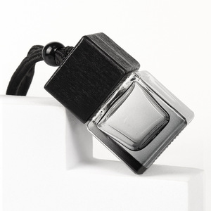 Carton d'emballage industriel 8ml carré vide désodorisant de luxe pour voiture diffuseur de parfum de voiture personnalisé avec lèvre en bois - Product Image 2