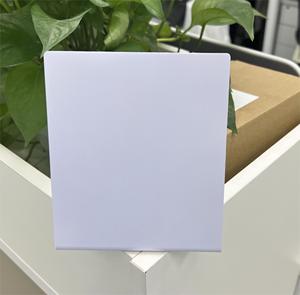 Soporte <span class=keywords><strong>de</strong></span> exhibición <span class=keywords><strong>de</strong></span> mesa <span class=keywords><strong>de</strong></span> PVC NFC impreso personalizado NTAG 213 NFC Stand Review NFC Social Media Display Stand - Product Image 2