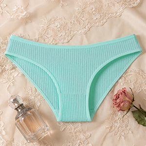 Culottes Bikini Côtelées en Coton pour Femmes, Couleur Unie, Taille Moyenne, Douces et Extensibles, Idéales pour le Quotidien – Vente en Gros - Product Image 2
