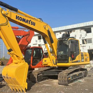 Excavatrice sur chenilles Komatsu PC200 d'occasion, moteur d'origine, puissante, pour travaux de terrassement en carrière, bon état, prête à l'exportation - Product Image 1