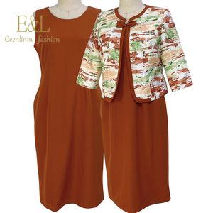 Traje de Falda para Oficina para Mujer, Última Moda, 100% Poliéster, con Botones y Apliques de Lazo - Product Image 1