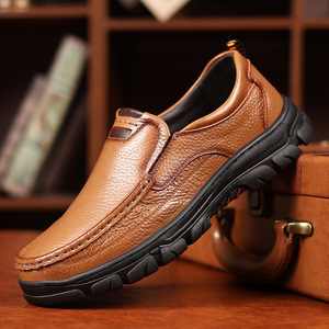 รองเท้าโลฟเฟอร์ลำลองหนังแท้บุรุษ หนังวัวชั้นดี สวมใส่สบาย พื้นนิ่ม ส้นแบน พื้นยาง เหมาะสำหรับใส่ในชีวิตประจำวันและขับรถ - Product Image 1