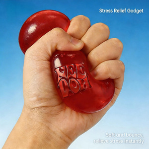 Jouet sensoriel anti-stress en silicone rouge en forme de cube, 8,5 cm, pour les plus de 14 ans, unisexe - Product Image 4