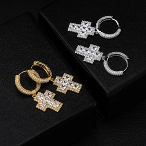 Orecchini a Cerchio con Croce in Zirconia Baguette Ghiacciata, Pendenti Hip Hop Rock per Uomo e Donna - Product Image 1
