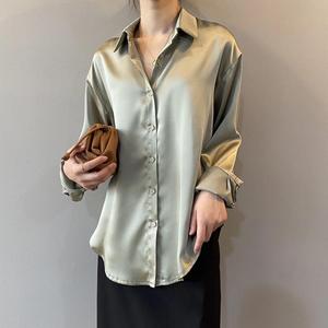 Chemise en Soie Satinée Boutonnée Mode Automne 2025, Blouse Vintage Femme Élégante Manche Longue Ample pour la Rue - Product Image 4