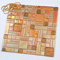 Revêtement mural en mosaïque de verre irisé superbe, dosseret de cuisine au premier plan chic pour mur intérieur