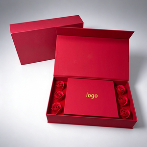 Cajas y estuches de regalo de papel con logotipo personalizado al por mayor de fábrica para relojes y joyas, cajas de regalo rojas con EVA para perfumes, pulseras y brazaletes. - Product Image 1