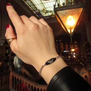 กำไลข้อมือสแตนเลสสตีลเคลือบทอง 18K ยี่ห้อเจียเทาโอ พร้อมจี้รูปวงรีสลักข้อความตามสั่ง  แผ่นแท่งเปล่าสำหรับข้อความสร้างแรงบันดาลใจ เครื่องประดับส่วนตัว - Product Image 3