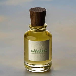 Botellas de perfume de vidrio cónicas exclusivas Tapas de tapa de corona de madera de Vietnam Embalaje de botella vacía única Cierres de botella de etiqueta privada - Product Image 4