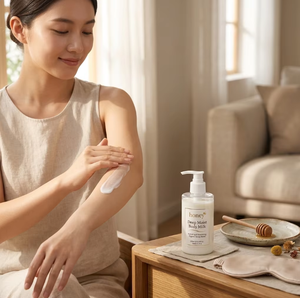 Produit de soin de la peau haut de gamme, lait corporel hydratant profond au <span class=keywords><strong>miel</strong></span> de Manuka <span class=keywords><strong>et</strong></span> à la <span class=keywords><strong>gelée</strong></span> <span class=keywords><strong>royale</strong></span> pour une réparation profonde <span class=keywords><strong>et</strong></span> une peau éclatante - Product Image 3