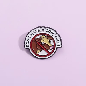En gros, Broche en alliage en métal, motif <span class=keywords><strong>vache</strong></span> 'Buddy I Have No Blood Cow', design animalier créatif, pour accessoires vestimentaires élégants - Product Image 3