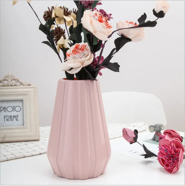 flower arrangement container, straight vase, diamond shaped origami pot