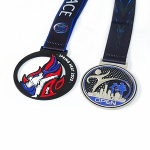 Fabricante de Medallas, Diseño Gratuito, Medalla Deportiva de Metal Personalizada para Karate, Kickboxing, Taekwondo, en Oro - Product Image 4