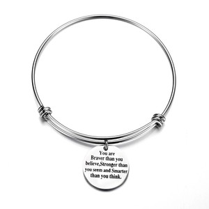 Kreatives Inspirierendes Geschenk Sie Glaubte, Sie Könnte, Also Tat Sie Es Edelstahl-Armband mit Gravur 'Believe' Armreif für Meine Tochter - Product Image 4