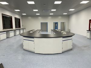 Muebles de Laboratorio Escolares Personalizados, Superficie de Trabajo de Resina Fenólica, Banco de Trabajo Central de Acero para Hospital, Laboratorio, Farmacia, Laboratorio de Microbiología - Product Image 1