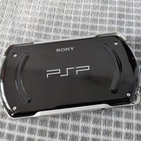 PSP Go 16GB Plants Vs Zombies Chinese Paladin Monster Hunter Más de 5,000 Juegos Pantalla a Color Sin Pantalla Táctil