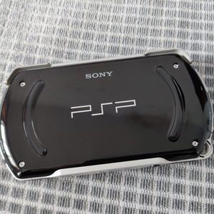 PSP Go 16GB Plants Vs Zombies Chinese Paladin Monster Hunter Lebih dari 5.000 Game Layar Berwarna Tanpa Layar Sentuh