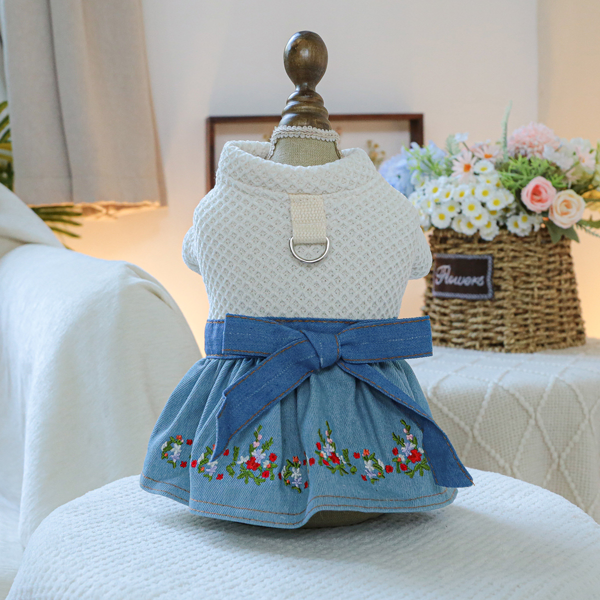 Jupe en jean fleuri