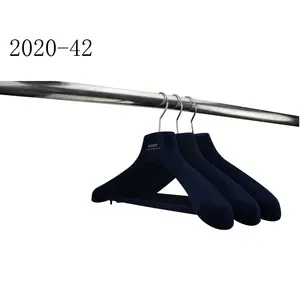 Présentoir de vêtements Flocage Cintre Plastique noir avec barre 20 Pcs/ctn 16.5 pouces Boîte en carton d'injection de vêtements PS Apparels Yy 2020-42