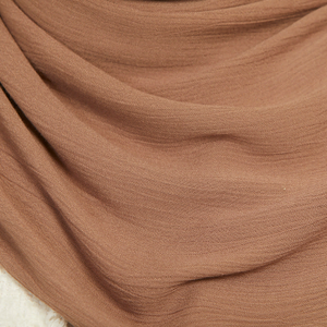 Hijab froissé léger et respirant de haute qualité pour dames Design modal solide pour un usage quotidien Voyage au bureau - Product Image 4