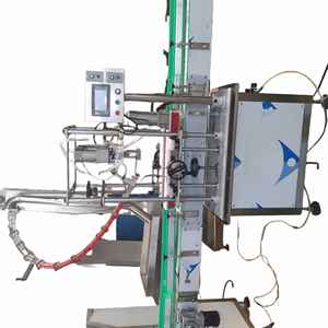 Machine de capsulage automatique à tête unique pour seaux, fûts et bidons en plastique, avec alimentation automatique des bouchons et fermeture par torsion - Product Image 5
