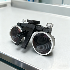 Lámpara Frontal LED Dental con Lupas Binoculares 2.5X 3.5X Tipo Diadema 5W Lámpara Quirúrgica Dental con <span class=keywords><strong>Lupa</strong></span> <span class=keywords><strong>Binocular</strong></span> - Product Image 3