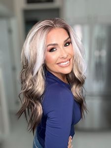 Peluca de Encaje 13x4 con Cabello Sintético Suave Resistente a Altas Temperaturas, 150% de Densidad, Estilo Jerry Curls Natural y Realista - Product Image 3