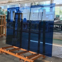 Panneaux en verre trempé de couleur personnalisée - Options teintées bleu gris brun pour les cloisons décoratives commerciales et résidentielles