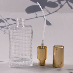 Özel Kare Markalı 100ml Parfüm <span class=keywords><strong>Atomizer</strong></span> Dolum Şişesi Vidalı Ağızlı İnce Sis Parfüm Şişesi Yeni Tasarım <span class=keywords><strong>2026</strong></span> - Product Image 2